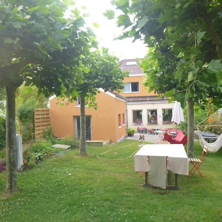 Beatrice's gardens Bed and Breakfast Nivelles Exteriör bild