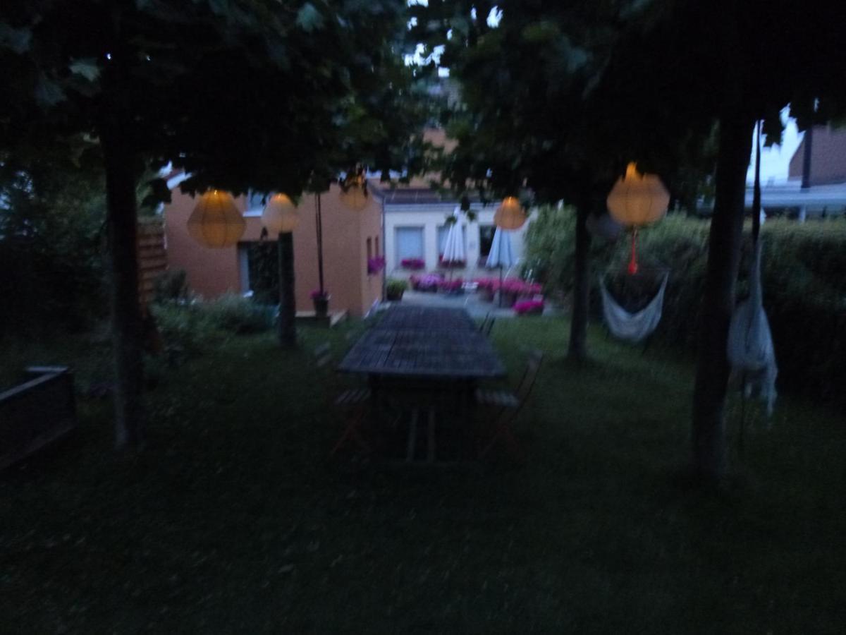Beatrice's gardens Bed and Breakfast Nivelles Exteriör bild